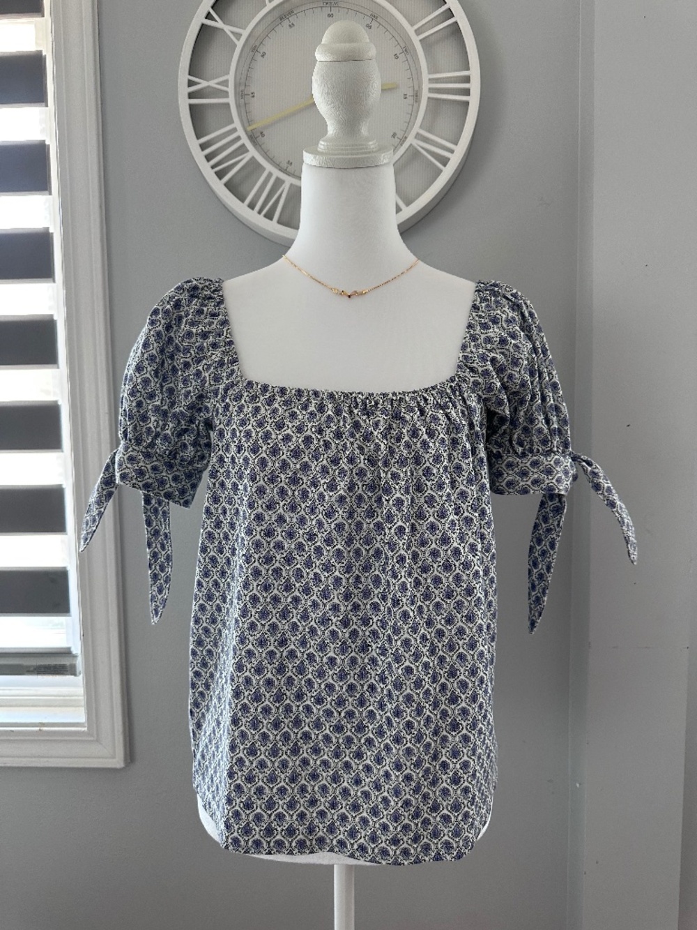 Ann Taylor Coquette Geometric Pattern with Puff Sleeve and Bow